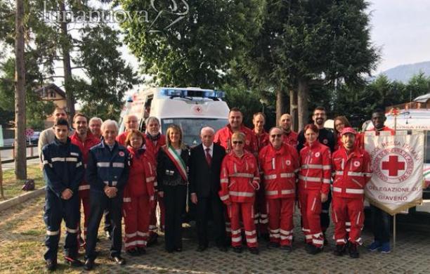 Sangano, una coppia dona alla Cri l'ambulanza per il soccorso avanzato