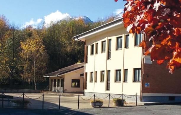 Giaglione: la scuola non lascia, anzi raddoppia