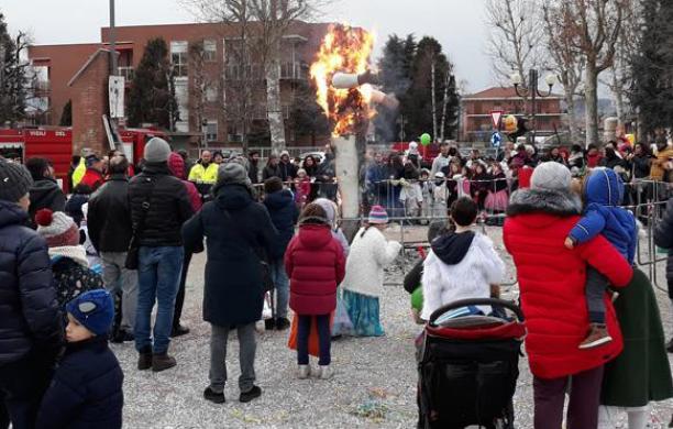 Una città in maschera per i bambini: la "favola" della Famiglia Rivaltese