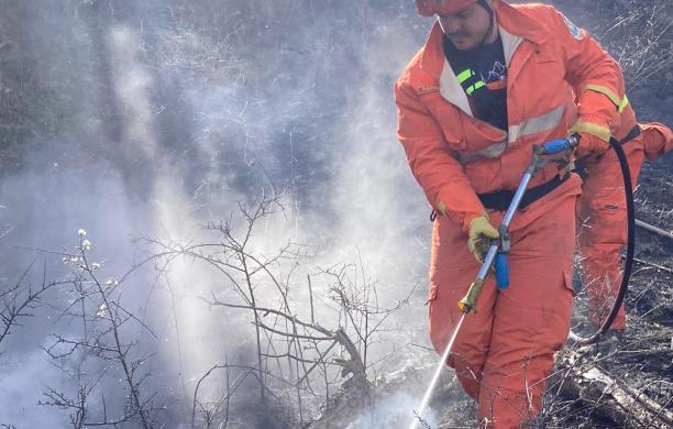 Susa, ancora fiamme su Coldimosso
