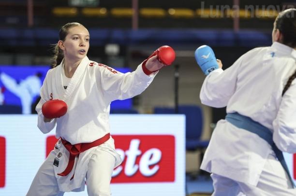 Giada Capatti reginetta Juniores del kumite