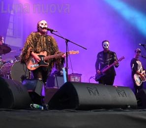 Bravi. Grazie. I Tre Allegri Ragazzi Morti.