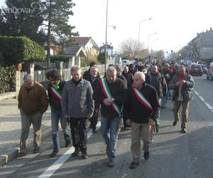 In 300 alla marcia per i sovrappassi: &laquo;Fate presto&raquo;