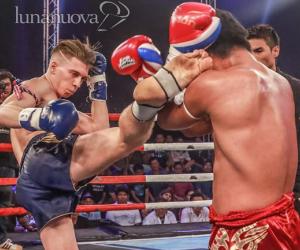 Muay Thai: campione in Thailandia sul ring tra i top fighter