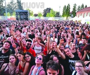 Collegno, la carica dei 50mila al Flowers Festival 