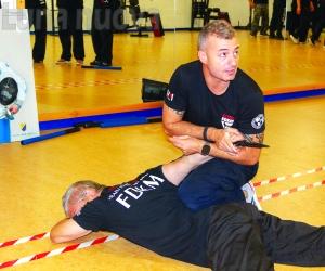 Vigili in addestramento per gestire situazioni di pericolo