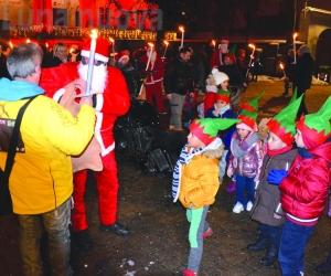 Borgone: fiaccole, Natale e donne simbolo