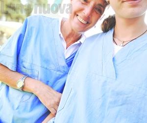 Rivoli, torna a casa dopo il turno di notte e salva una donna