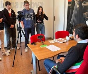 Grugliasco, liceali insegnano storia ai ragazzi delle medie