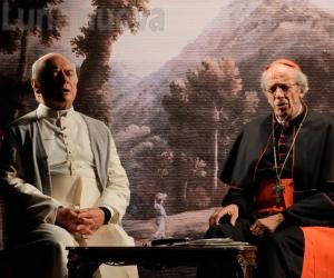 Papi agli antipodi: McCarten racconta i due pontefici 