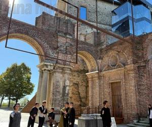 Rivoli, Giovanna D'Arco rivive sul piazzale del Castello