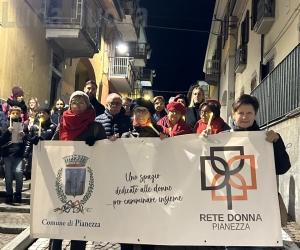 Pianezza, corteo silenzioso dalla parte delle donne