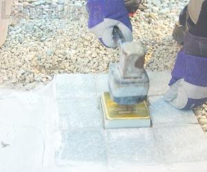 Sperando che il mondo inciampi sempre nel ricordo dei giusti