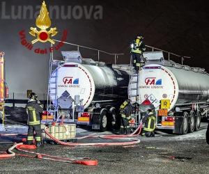 Si stacca la cisterna, paura nella galleria Cels