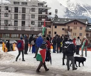 Idf, i reduci di Gaza sciano in val Susa: contestazioni sotto l'hotel