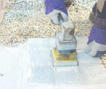 Sperando che il mondo inciampi sempre nel ricordo dei giusti