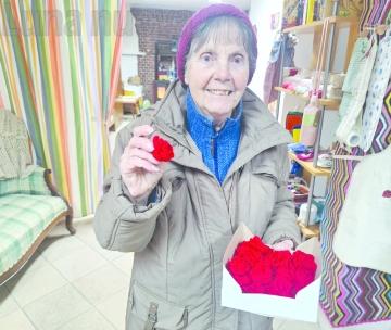 Salbertrand: le 200 rose rosse del Gomitolo con i carcerati di Rovigo