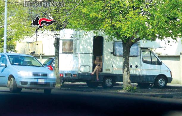 Sui camper dell'amore in corso Allamano c'erano 15 ragazze sfruttate