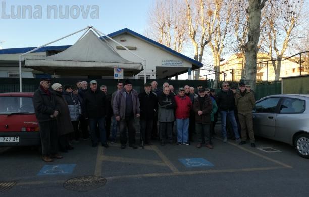 Alpignano, il Comune chiude il bocciodromo ed esplode la protesta