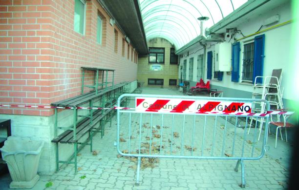 Alpignano, bocciodromo chiuso: esplode la protesta