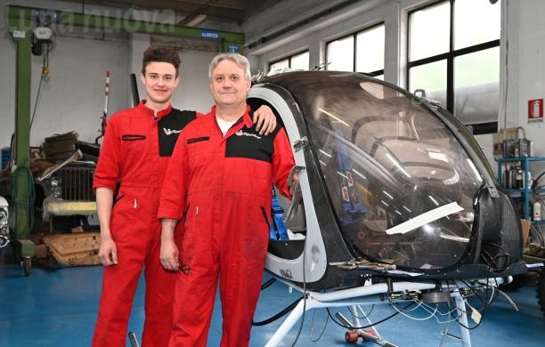 Giovanardi: la Mustang prende il volo e diventa un elicottero