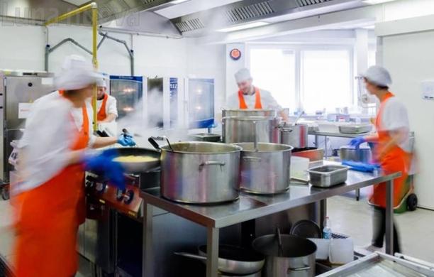 Grugliasco, nuovi assunti a Km0 per il centro cottura di Euroristorazione 