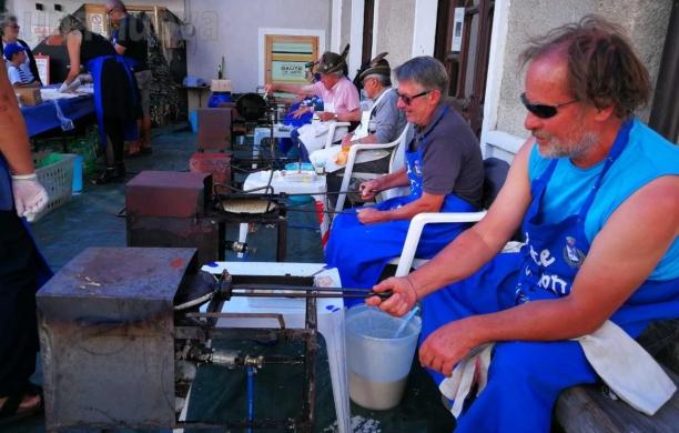Niente concertone, ma l'estate di Sauze si nutre di gofri e di cibo di strada