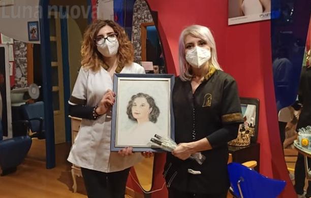 Orbassano, &lsquo;Oltre&rsquo;: l&rsquo;arte si fa sulla saracinesca