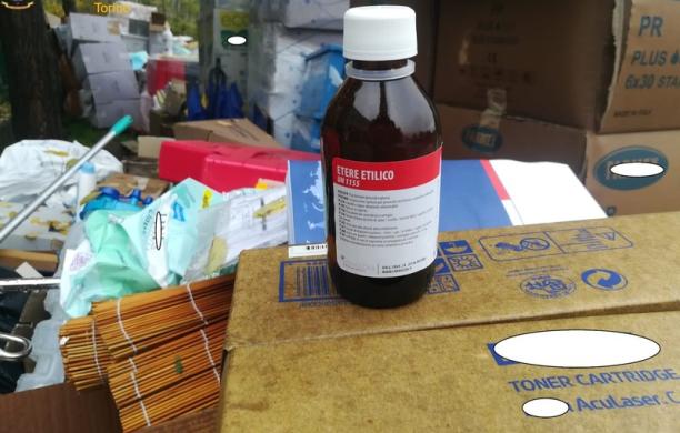 Alpignano, anche medicinali e camici nella discarica abusiva