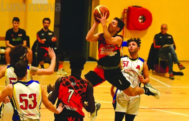 Il Covid congela la ripresa dello sport: altri dieci giorni di &lsquo;vacanza&rsquo;