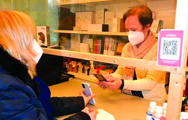 Obbligo green pass: nei negozi il controllo spetta ai commercianti