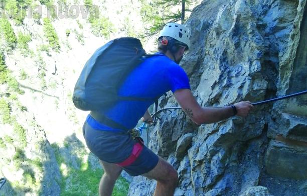 Claviere, precipita e muore davanti al figlio