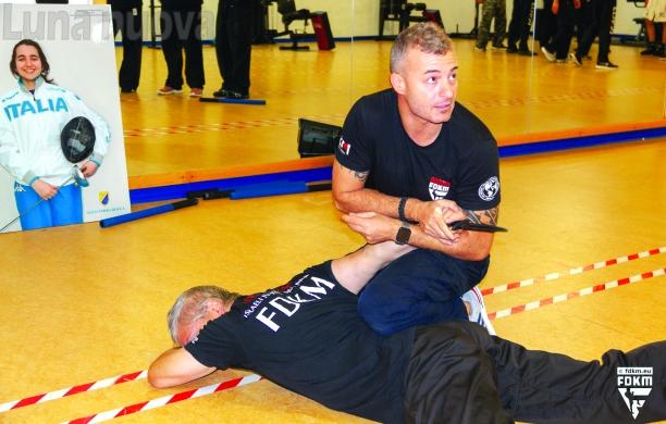 Vigili in addestramento per gestire situazioni di pericolo