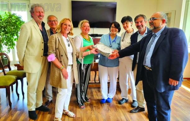 Orbassano, orologi da parete in dono a geriatria