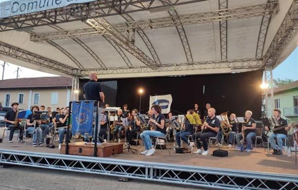 Rosta e i suoi "Artisti al chiaro di luna'