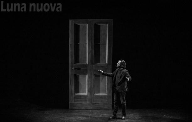 &lsquo;Lo stronzo&rsquo; di Lupo: l&rsquo;uomo fragile dentro che picchia le donne