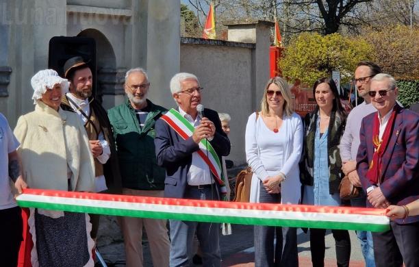 Sangano, la prima fiera della stagione &egrave; un bagno di folla