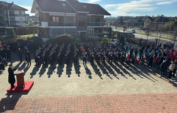 Pianezza, un albero per dire grazie alle forze dell'ordine