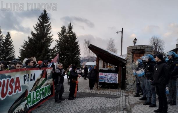 Idf in vacanza a Sauze d'Oulx, altra giornata di mobilitazione