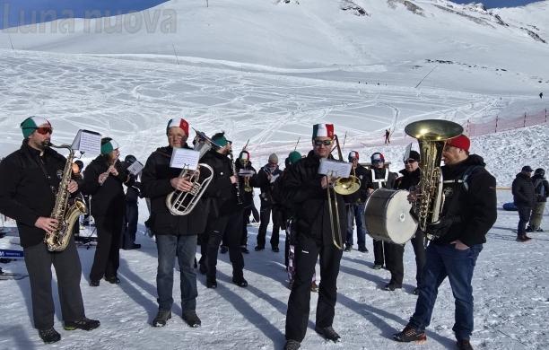 Valfrejus; la musica valsusina sica sulle piste francesi
