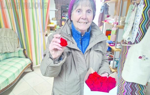 Salbertrand: le 200 rose rosse del Gomitolo con i carcerati di Rovigo