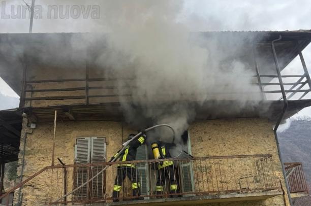 Condove: incendio ad un'abitazione in borgata Borlera