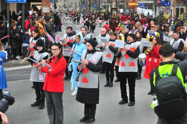 Giaveno, Carnevale record: nemmeno l&rsquo;acqua ha fermato la festa